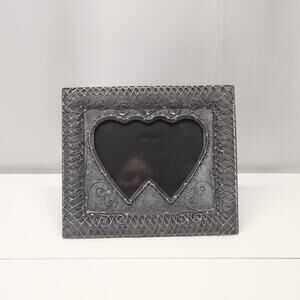 Vtg Heart Shaped Metal Filigree Photo Picture Frame Cottagecore Farmhouse 5x7